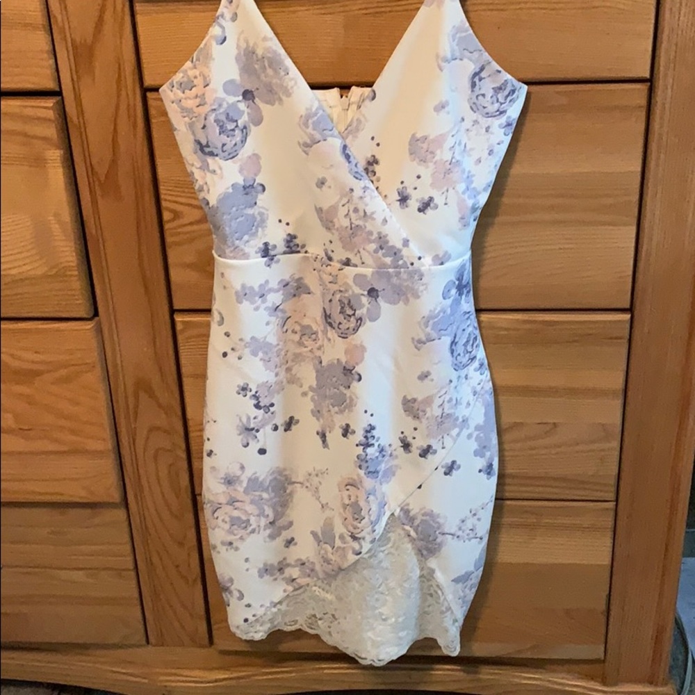 White flower mini dress